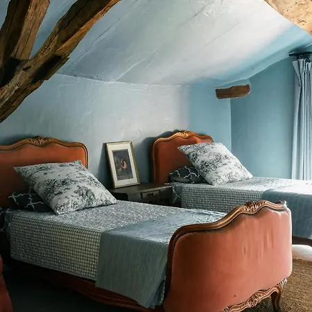 בית נופש Petite Maison De Gouyas Montagrier